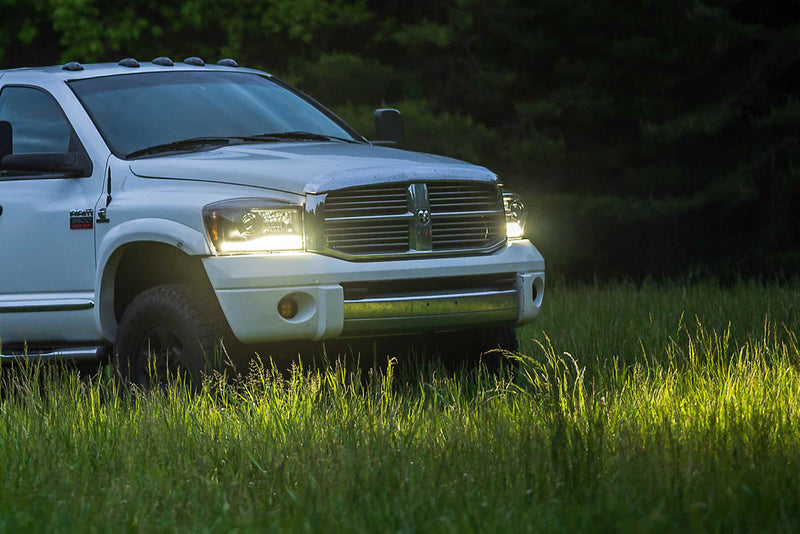Load image into Gallery viewer, Morimoto | 2006-2008 Dodge Ram 2500 / 3500 XB Hybrid LED Headlights