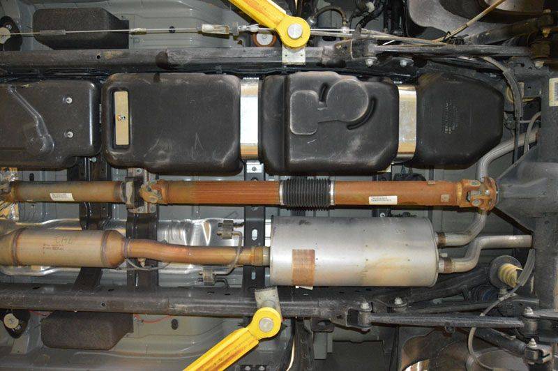 Load image into Gallery viewer, Titan Fuel Tanks | 2014-2019 Dodge Ram 1500 EcoDiesel Crew Cab 6' 4" Bed