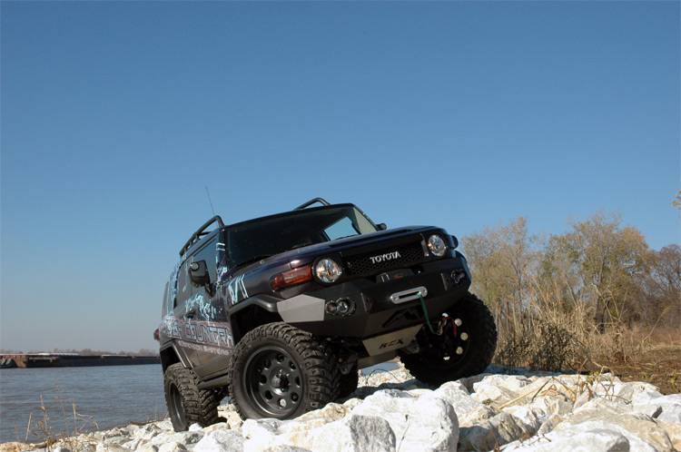 Load image into Gallery viewer, Rough Country | 2007-2009 Toyota FJ Cruiser 2WD / 4WD 6 Inch Lift Kit