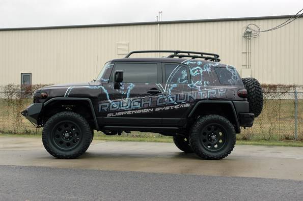 Load image into Gallery viewer, Rough Country | 2007-2009 Toyota FJ Cruiser 2WD / 4WD 6 Inch Lift Kit