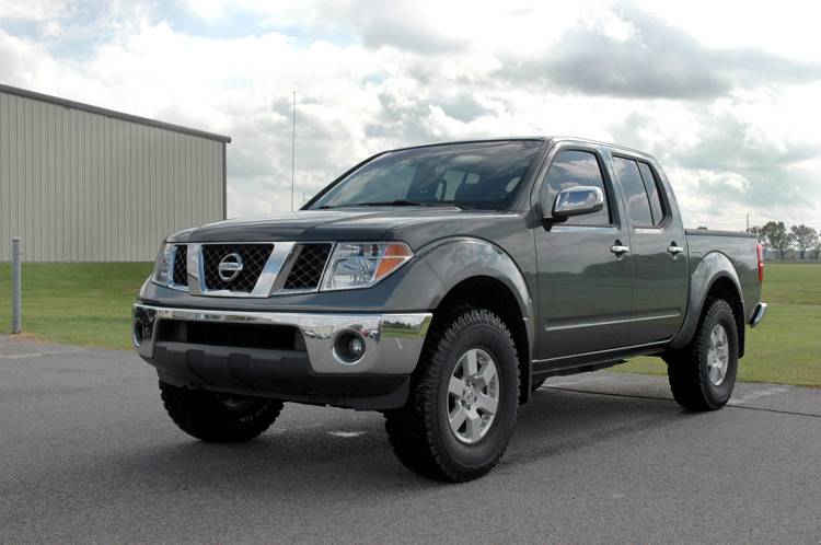 Load image into Gallery viewer, Rough Country | 2005-2023 Nissan Frontier 2WD / 4WD 2.5 Inch Leveling Kit - Aluminum