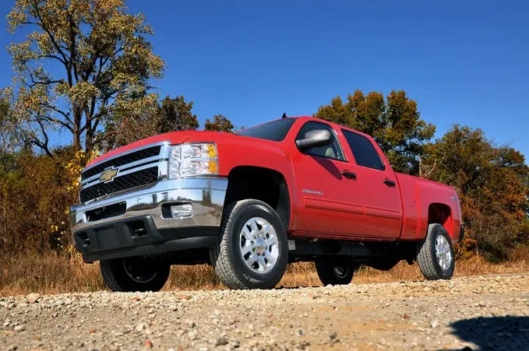 Load image into Gallery viewer, Rough Country | 2011-2019 GM 2500 HD / 3500 HD 1.5 Inch To 2 Inch Leveling Kit - No Shocks