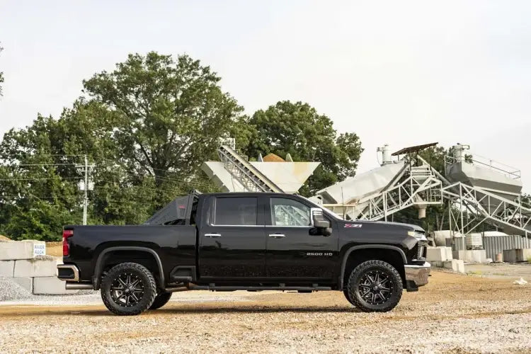 Load image into Gallery viewer, Rough Country | 2020-2024 GM 2500 HD / 3500 HD 1.5 Inch To 2 Inch Leveling Kit - No Shocks