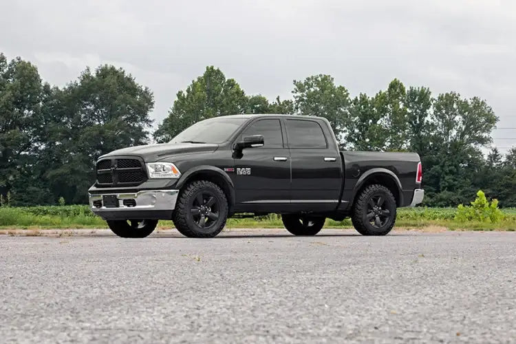 Load image into Gallery viewer, Rough Country | 2012-2018 Dodge Ram 1500 / 2019-2022 1500 Classic 4WD 2.5 Inch Leveling Kit | 363