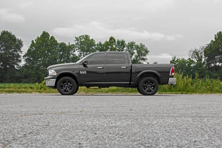Load image into Gallery viewer, Rough Country | 2012-2018 Dodge Ram 1500 / 2019-2022 1500 Classic 4WD 2.5 Inch Leveling Kit | 363
