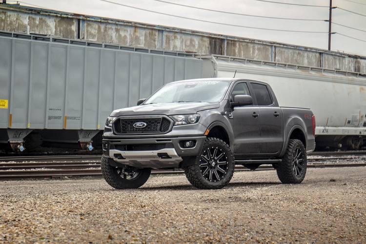 Load image into Gallery viewer, Rough Country | 2019-2023 Ford Ranger 2WD / 4WD 2.5 Inch Leveling Kit | 50100