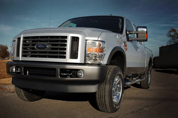 Load image into Gallery viewer, Rough Country | 2005-2022 Ford Super Duty 4WD 2 Inch Leveling Kit - 1.5 Inch Lift Height
