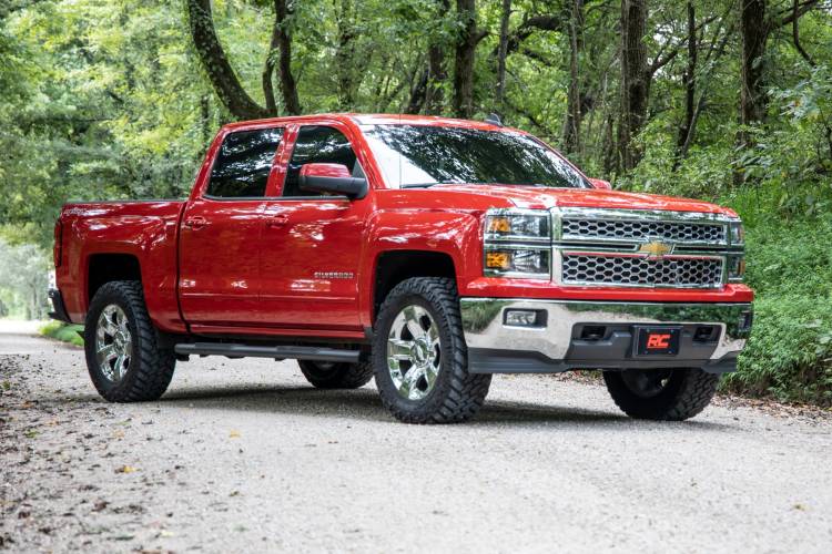 Load image into Gallery viewer, Rough Country | 2014-2018 GM 1500 2 Inch Leveling Kit Loaded Strut | 501063