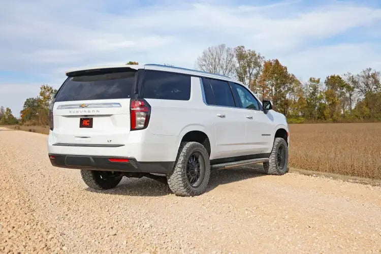 Load image into Gallery viewer, Rough Country | 2021-2024 GM Yukon / Suburban / Tahoe 4WD 2 Inch Lift Kit