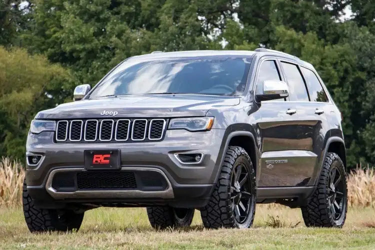 Load image into Gallery viewer, Rough Country | 2011-2022 Jeep Grand Cherokee WK2 2WD / 4WD 2.5 Inch Lift Kit | 60300