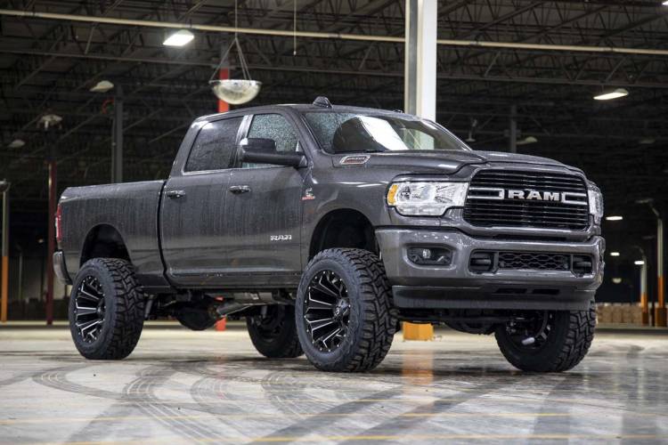 Load image into Gallery viewer, Rough Country | 2019-2024 Dodge Ram 2500 4WD 5 Inch Lift Kit - Standard Rate Front Coil Springs - M1 Shocks