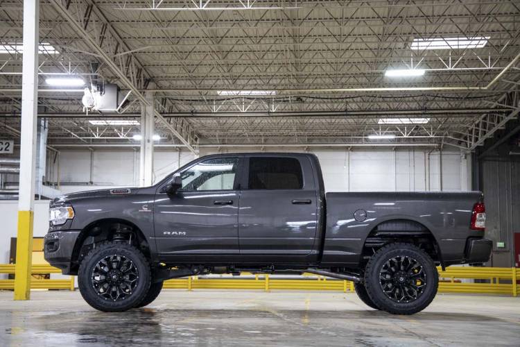 Load image into Gallery viewer, Rough Country | 2019-2024 Dodge Ram 2500 4WD 5 Inch Lift Kit - Standard Rate Front Coil Springs - M1 Shocks
