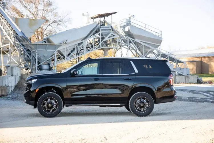 Load image into Gallery viewer, Rough Country | 2021-2024 GM Suburban 1500 / Tahoe / Yukon 3.5 Inch Lift Kit - Aluminum