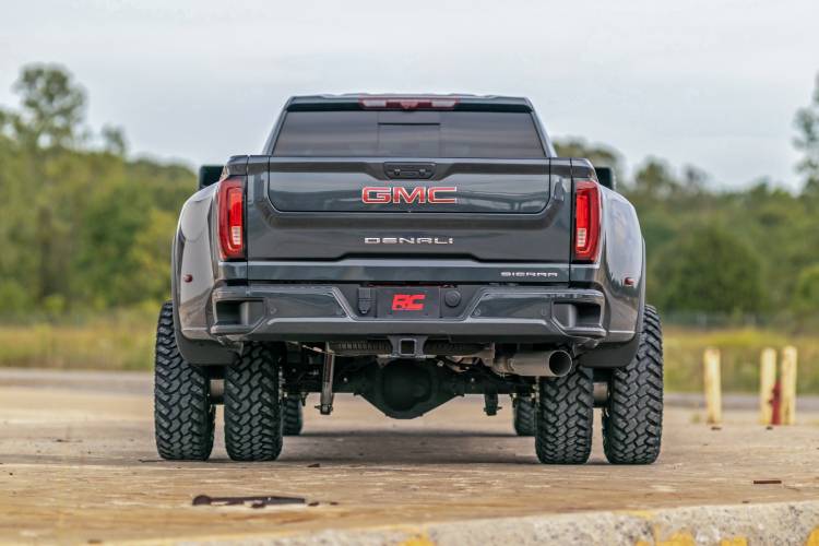 Load image into Gallery viewer, Rough Country | 2020-2023 GM 3500 HD DRW 3 Inch Lift Kit - N3 Shocks