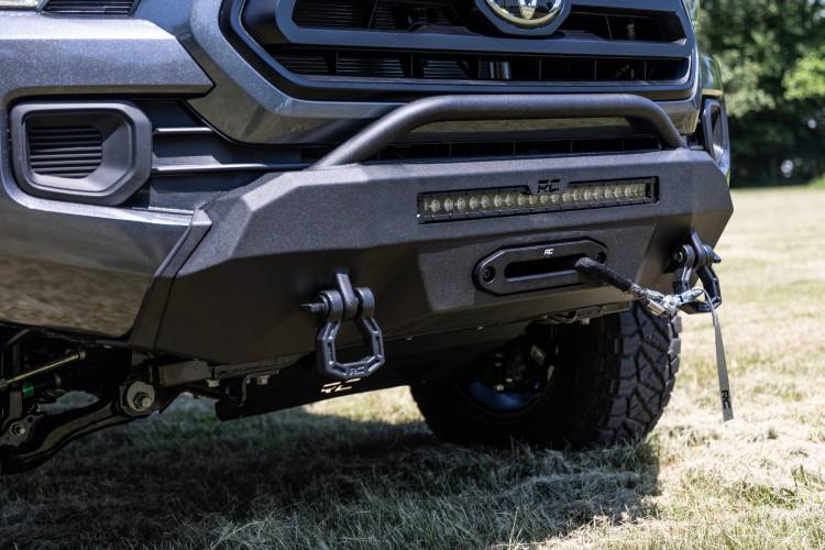 Load image into Gallery viewer, Rough Country | 2016-2023 Toyota Tacoma 4WD Hybrid Front Bumper - With PRO9500S Winch - Black With White DRL Lights