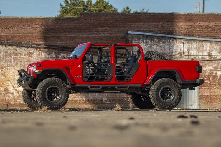 Load image into Gallery viewer, Rough Country | 2020-2024 Jeep Gladiator JT 4WD Contoured Drop Steps
