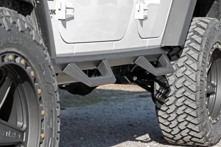 Load image into Gallery viewer, Rough Country | 2007-2018 Jeep Wrangler JK 4WD Contoured Drop Steps | 90765B