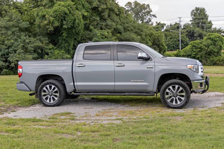 Load image into Gallery viewer, Rough Country | 2007-2021 Toyota Tundra 2WD / 4WD Black Oval Nerf Steps | 21009