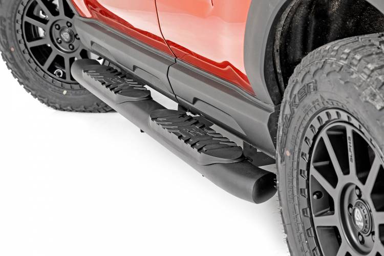 Load image into Gallery viewer, Rough Country | 2021-2023 Ford Bronco Sport Crew Cab 4WD Black Oval Nerf Steps | 21006
