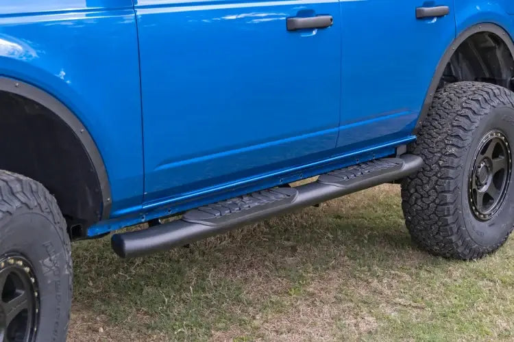 Load image into Gallery viewer, Rough Country | 2021-2023 Ford Bronco 4 Door 4WD Black Oval Nerf Steps | 21011