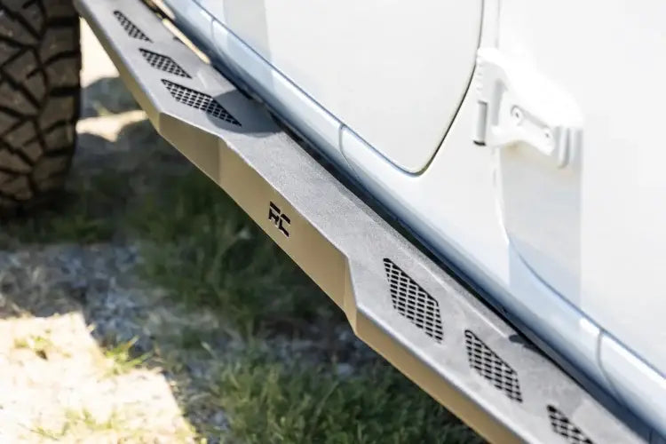 Load image into Gallery viewer, Rough Country | 2021-2024 Jeep Wrangler JL / Wrangler 4XE Heavy-L 4 Door 4WD Rock Sliders