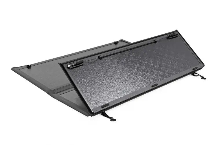 Load image into Gallery viewer, Rough Country | 2020-2023 GM 2500 HD / 3500 HD 6' 7 Inch Hard Low Profile Bed Cover | 47120651