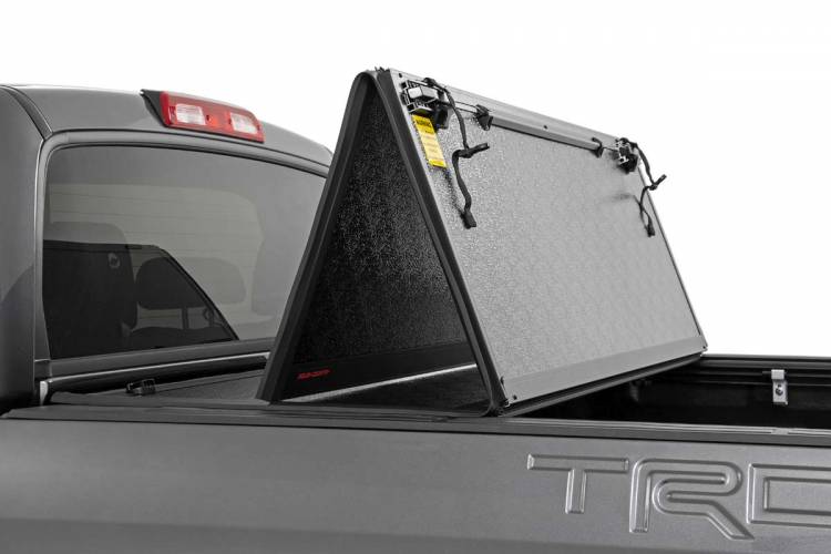 Load image into Gallery viewer, Rough Country | 2007-2021 Toyota Tundra Hard Low Profile Bed Cover - 5' 5 Inch Bed Without Cargo Management System