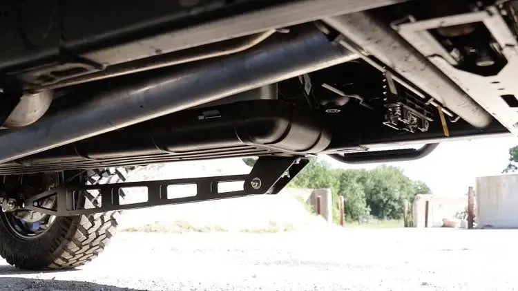 Load image into Gallery viewer, Rough Country | 2011-2019 GM 2500 HD / 3500 HD Traction Bar Kit