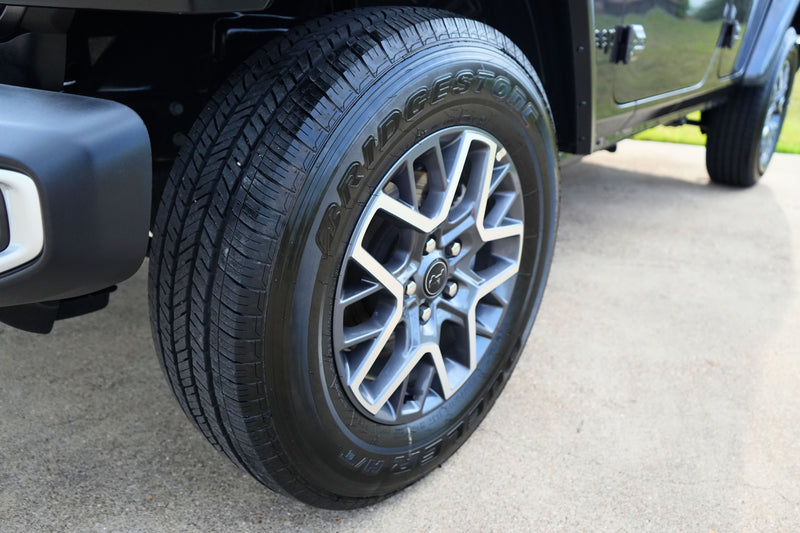 Load image into Gallery viewer, DDP Motors | 2025 Jeep Wrangler SAHARA Gray 1C4PJXEN5SW625258 | $39,199.00
