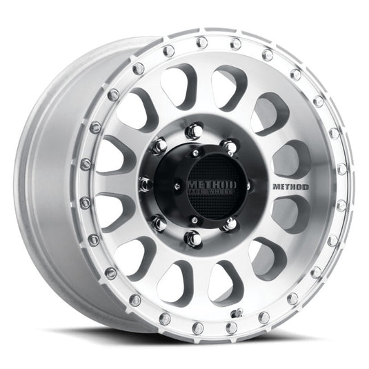 Method | MR315 17x8.5 +25mm Offset 8x6.5 130.81mm CB Machined/Clear Coat Wheel