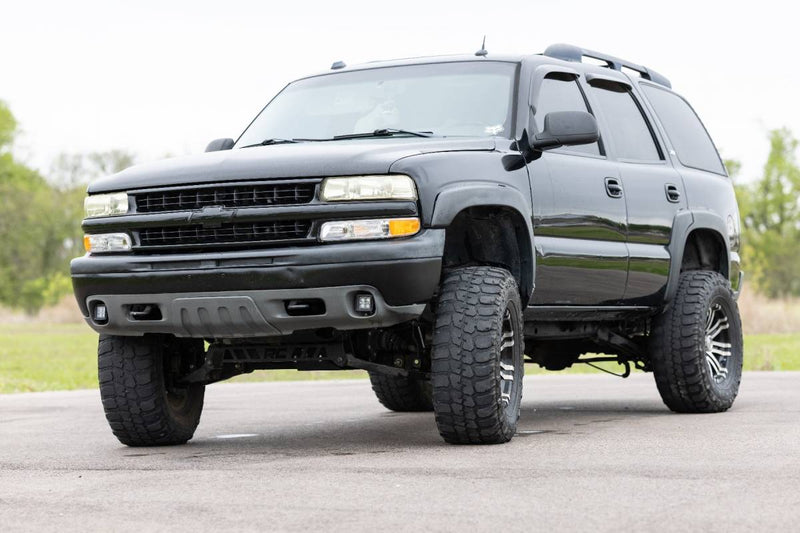 Load image into Gallery viewer, Rough Country | 2000-2006 GM Tahoe / Yukon NTD 2WD / 4WD 6 Inch Lift Kit - M1 Shocks
