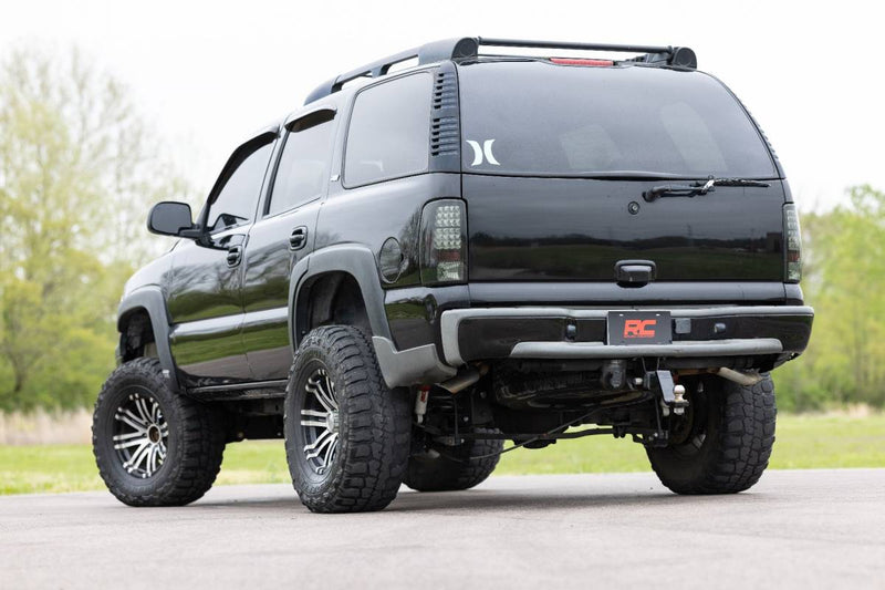 Load image into Gallery viewer, Rough Country | 2000-2006 GM Tahoe / Yukon NTD 2WD / 4WD 6 Inch Lift Kit - V2 Shocks
