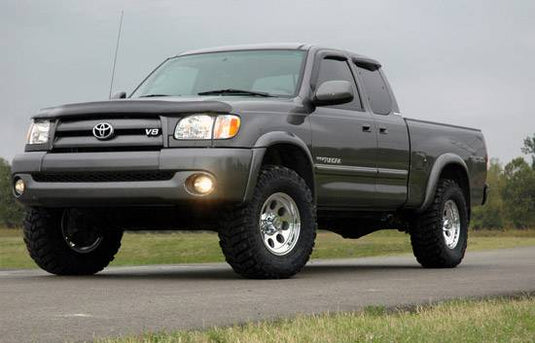 Rough Country | 2000-2006 Toyota Tundra 2WD / 4WD 2.5 Inch Leveling Kit