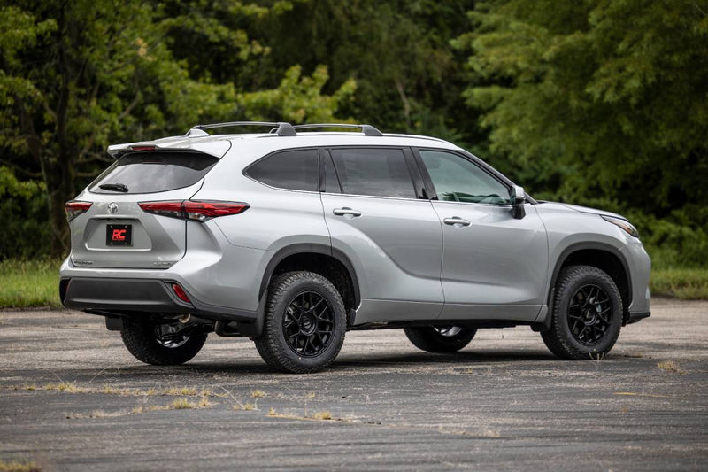 Load image into Gallery viewer, Rough Country | 2020 Toyota Highlander AWD 2 Inch Lift Kit
