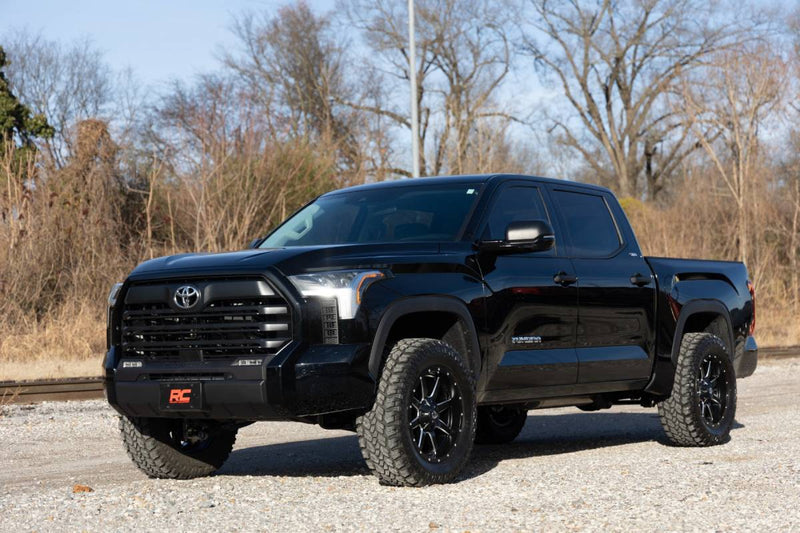 Load image into Gallery viewer, Rough Country | 2022+ Toyota Tundra 2WD / 4WD 1.75 Inch Leveling Kit | 88000_A
