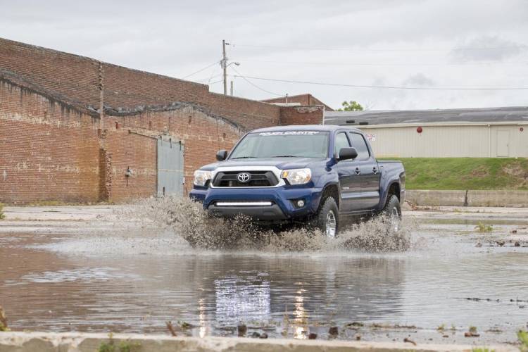 Load image into Gallery viewer, Rough Country | 2005-2023 Toyota Tacoma 2WD / 4WD 3 Inch Inch Lift Kit No Struts (Aluminum Spacers) - Rear V2 Shocks | 74570A
