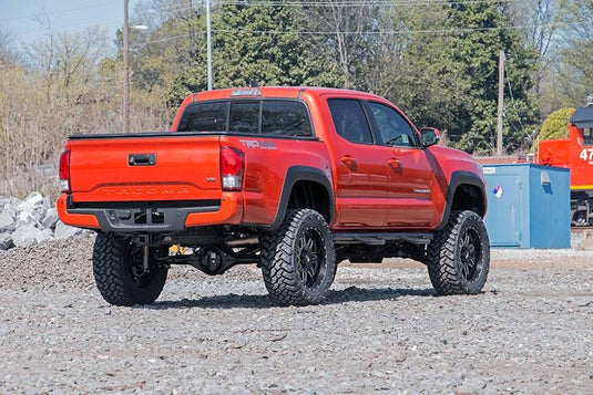 Rough Country | 2016-2023 Toyota Tacoma 2WD / 4WD 6 Inch Lift Kit - M1 Struts With M1 Shocks | 75840