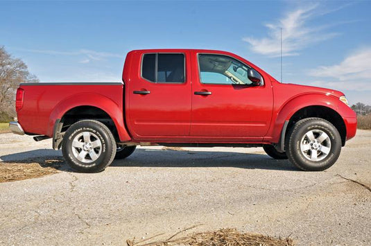 Rough Country | 2005-2024 Nissan Frontier 2WD / 4WD 2.5 Inch Lift Kit - No Struts (Red Spacer)