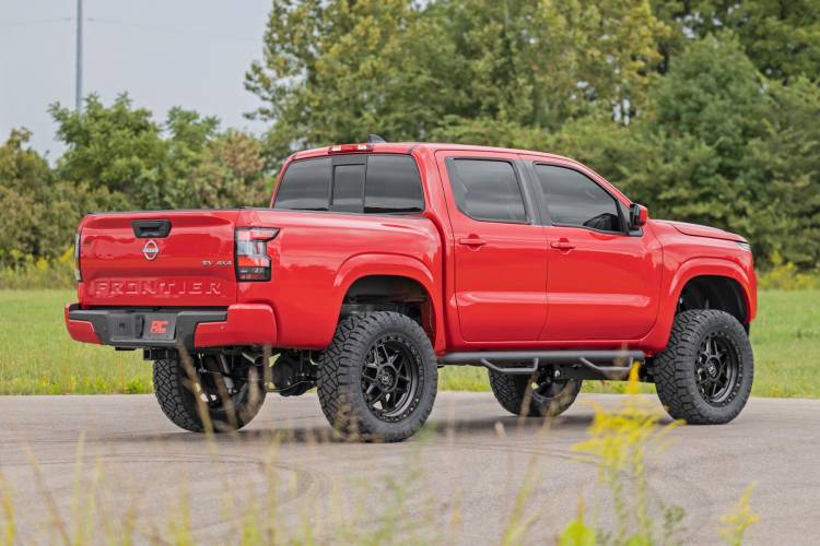 Load image into Gallery viewer, Rough Country | 2022-2023 Nissan Frontier 2WD / 4WD 6 Inch Lift Kit - N3 Struts
