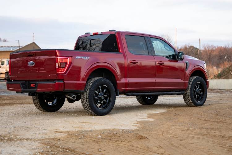 Load image into Gallery viewer, Rough Country | 2021-2023 Ford F150 4WD 2 Inch Lift Kit - Lifted N3 Struts With V2 Shocks
