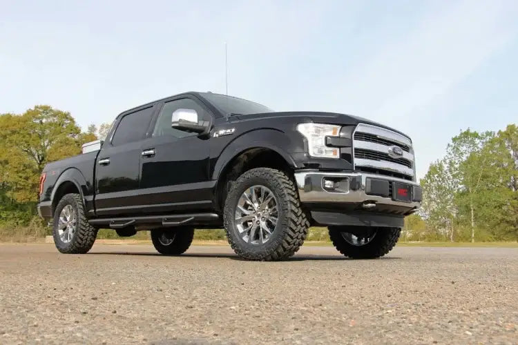 Load image into Gallery viewer, Rough Country | 2009-2024 Ford F150 2WD / 4WD Molded 2 Inch Leveling Kit
