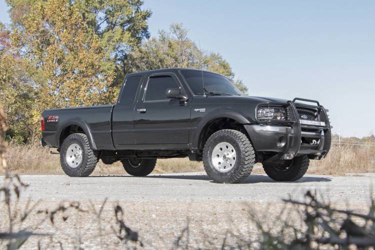 Load image into Gallery viewer, Rough Country | 1998-2011 Ford Ranger 4WD 1.5 Inch Leveling Kit
