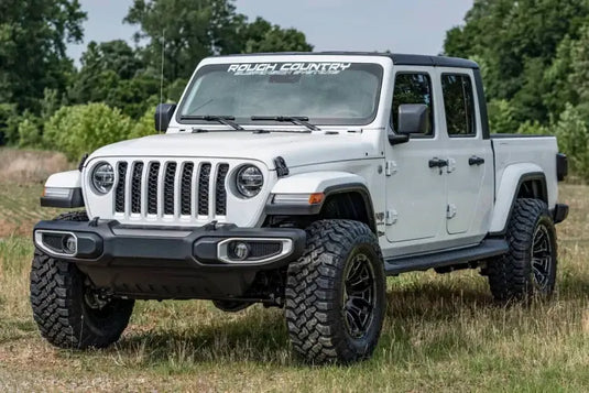 Rough Country | 2020-2024 Jeep Gladiator JT 4WD 2.5 Inch Leveling Kit With M1 Monotube Shocks