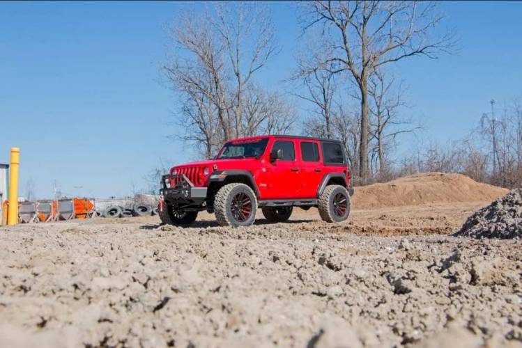 Load image into Gallery viewer, Rough Country | 2018-2023 Jeep Wrangler JL 4WD C / A Drop 3.5 Inch Lift Kit | 62930
