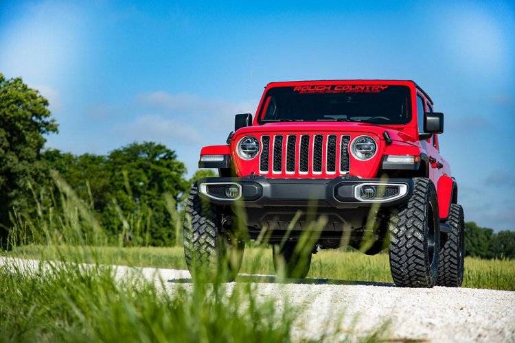 Load image into Gallery viewer, Rough Country | 2020-2024 Jeep Gladiator JT 4WD 3.5 Inch Lift Kit With V2 Monotube Shocks
