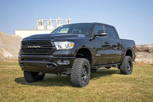 Rough Country | 2019-2024 Dodge Ram 1500 2WD 6 Inch Lift Kit - With 22 Inch Factory Wheels