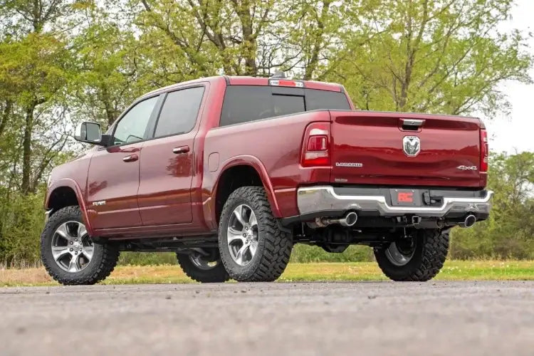 Load image into Gallery viewer, Rough Country | 2019-2022 Dodge Ram 1500 2WD / 4WD 3.5 Inch Lift Kit - Lifted N3 Struts - N3 Shocks
