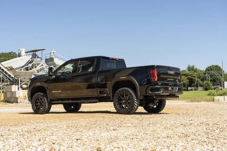 Load image into Gallery viewer, Rough Country | 2020-2023 GM 2500 HD 3 Inch Lift Kit - N3 Shocks
