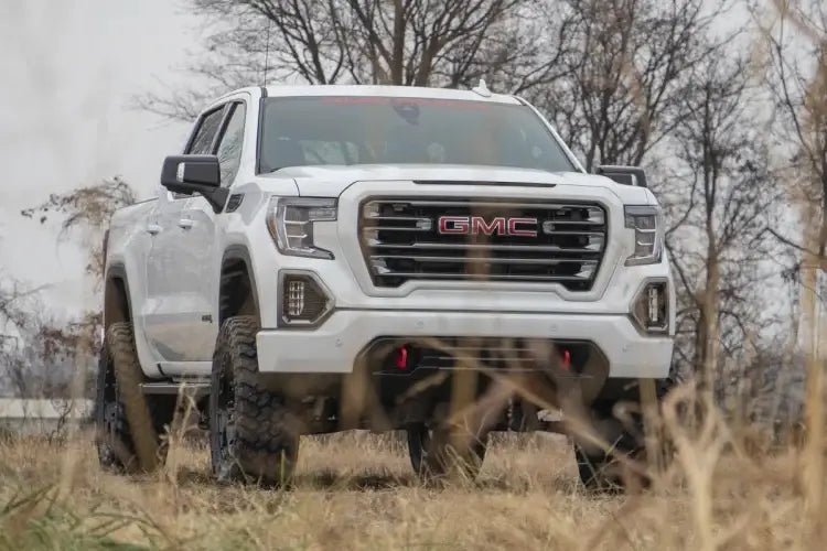 Load image into Gallery viewer, Rough Country | 2019-2023 GM Silverado / Sierra 1500 4 Inch Lift Kit - Trailboss / AT4 - Gas - Lifted Struts - N3 Shocks
