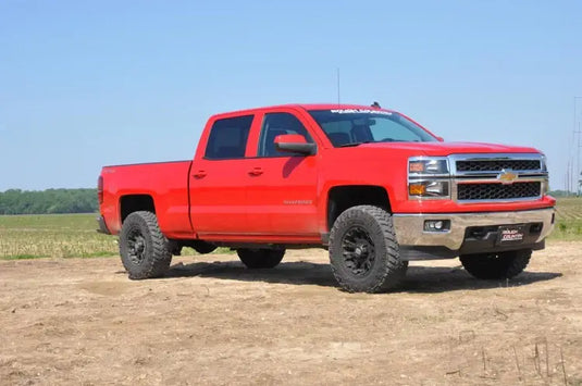 Rough Country | 2007-2018 GM 1500 2.5 Inch Leveling Kit - Lifted Struts